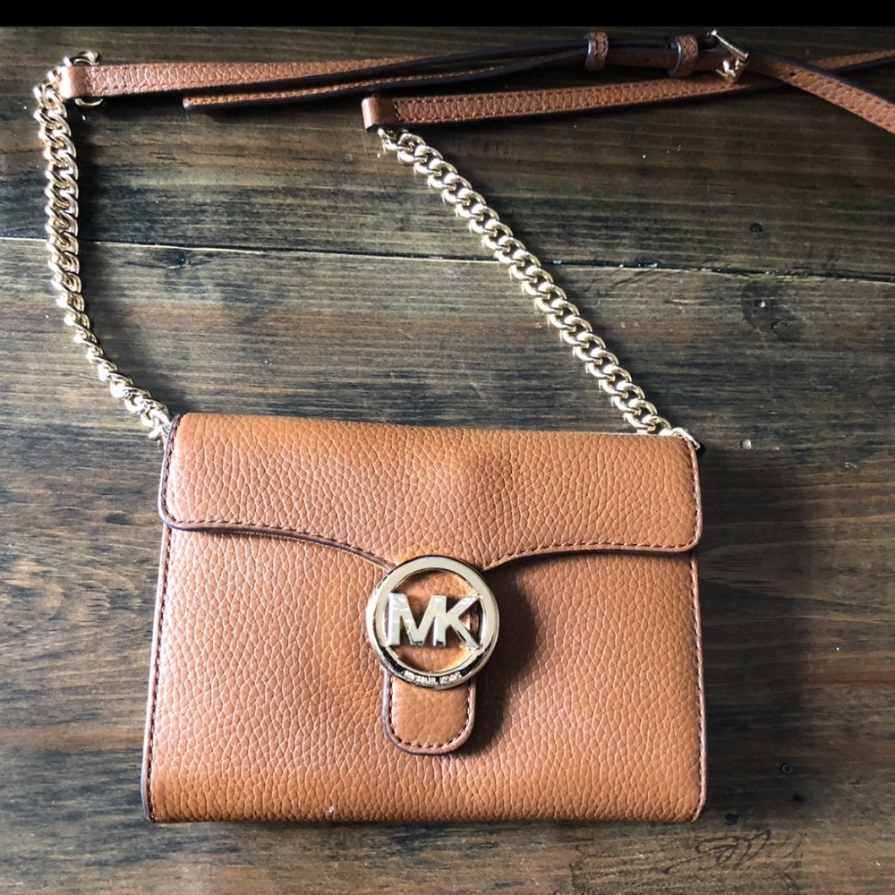 Michael Kors Luggage Vanna LG Phone Crossbody Leather Bag Handbag Purse